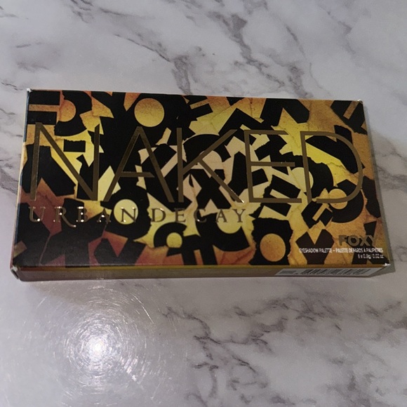 NEW Urban Decay Naked Eyeshadow palette in shade Foxy - Picture 2 of 2